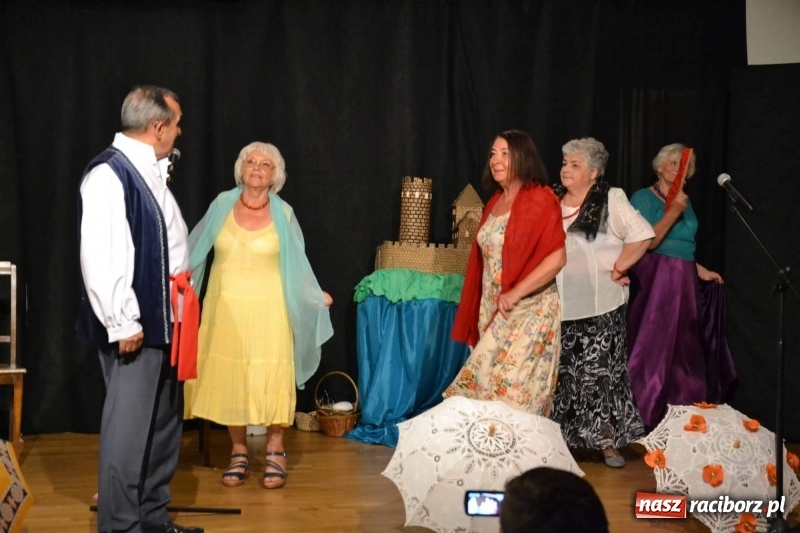 Zdjęcie w galerii na portalu naszraciborz.pl: Z życia wzięte. Teatralna niedziela na zamku  wiadomości z regionu