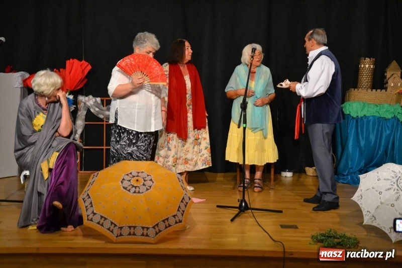 Zdjęcie w galerii na portalu naszraciborz.pl: Z życia wzięte. Teatralna niedziela na zamku  wiadomości z regionu