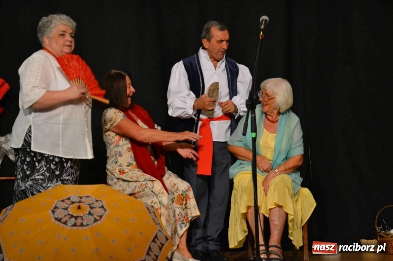 Zdjęcie w galerii na portalu naszraciborz.pl: Z życia wzięte. Teatralna niedziela na zamku  wiadomości z regionu