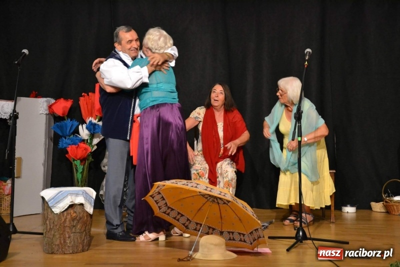 Zdjęcie w galerii na portalu naszraciborz.pl: Z życia wzięte. Teatralna niedziela na zamku  wiadomości z regionu