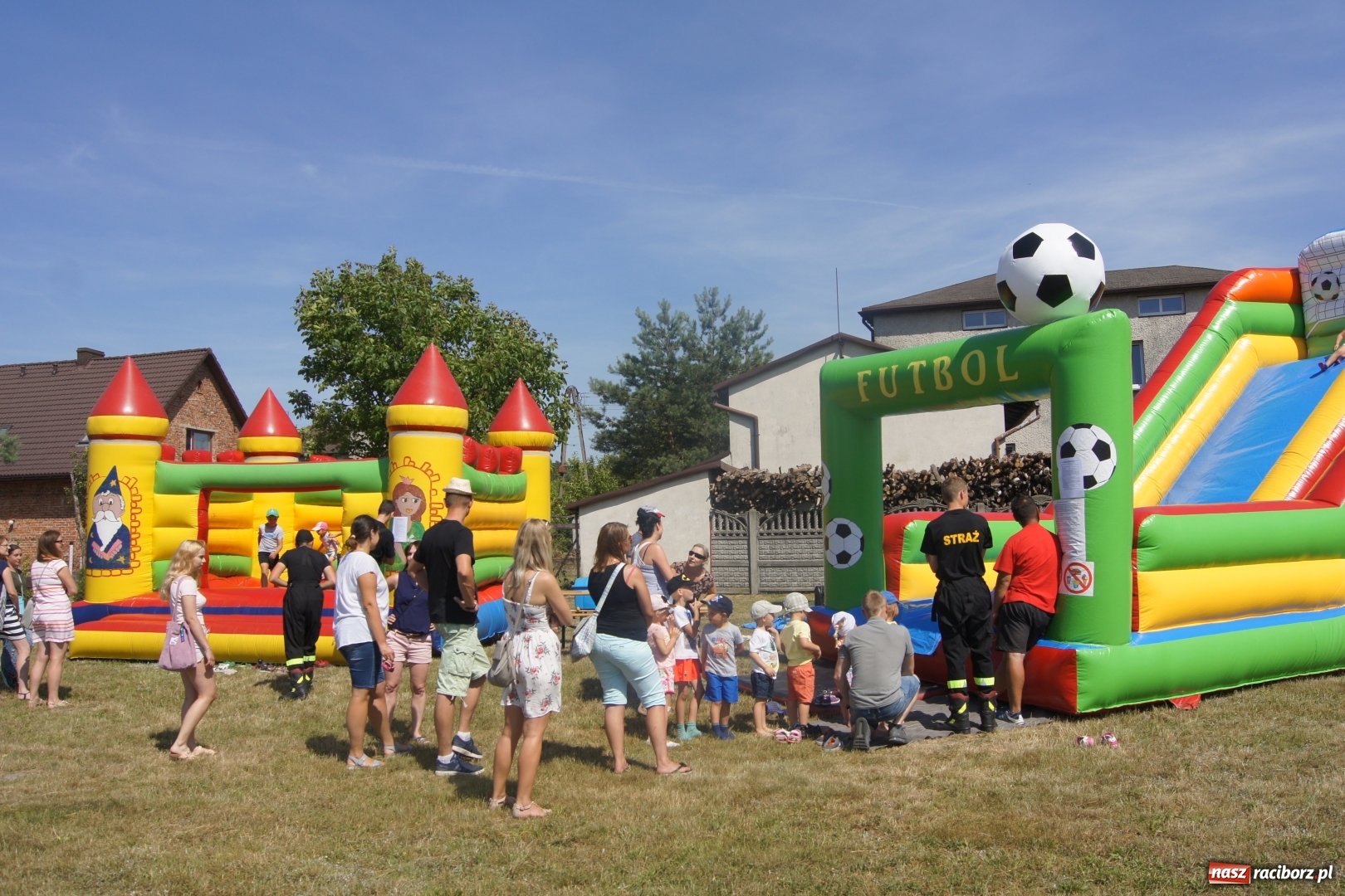 Zdjęcie w galerii na portalu naszraciborz.pl: Festynowe rozpoczęcie wakacji z Szymocicach wiadomości z regionu