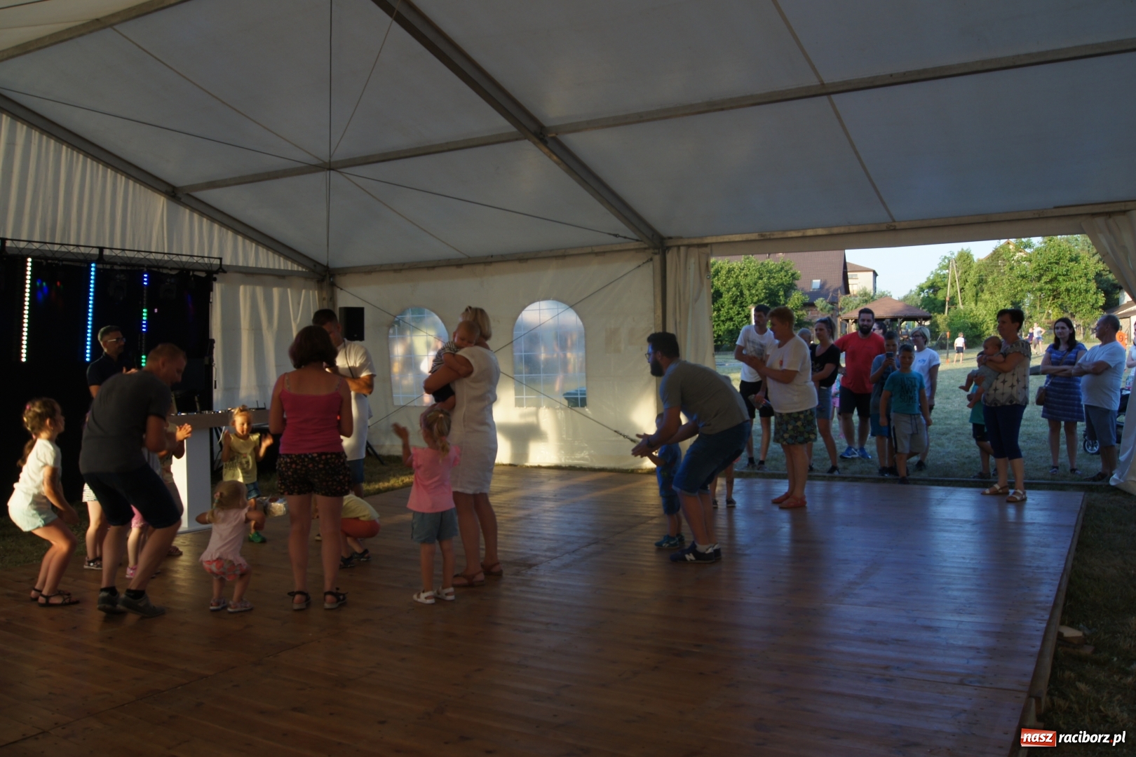 Zdjęcie w galerii na portalu naszraciborz.pl: Festynowe rozpoczęcie wakacji z Szymocicach wiadomości z regionu