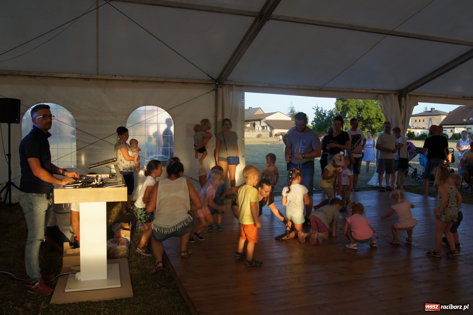 Zdjęcie w galerii na portalu naszraciborz.pl: Festynowe rozpoczęcie wakacji z Szymocicach wiadomości z regionu