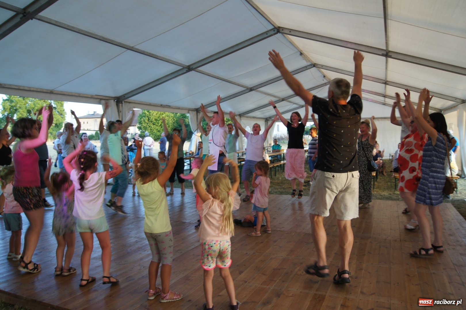 Zdjęcie w galerii na portalu naszraciborz.pl: Festynowe rozpoczęcie wakacji z Szymocicach wiadomości z regionu