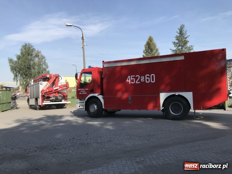 Zdjęcie w galerii na portalu naszraciborz.pl: Grupa chemiczna w akcji na terenie Rafako [WIDEO] wiadomości z regionu