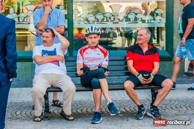 Zdjęcie w galerii na portalu naszraciborz.pl: XXI Rajd Środowisk Trzeźwościowych wyruszył na trasę [FOTO i WIDEO] wiadomości z regionu