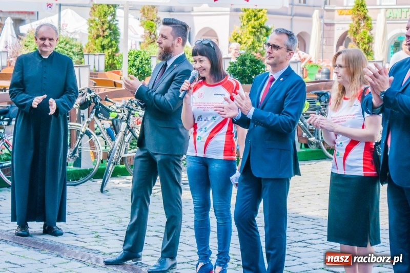 Zdjęcie w galerii na portalu naszraciborz.pl: XXI Rajd Środowisk Trzeźwościowych wyruszył na trasę [FOTO i WIDEO] wiadomości z regionu