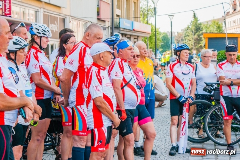Zdjęcie w galerii na portalu naszraciborz.pl: XXI Rajd Środowisk Trzeźwościowych wyruszył na trasę [FOTO i WIDEO] wiadomości z regionu