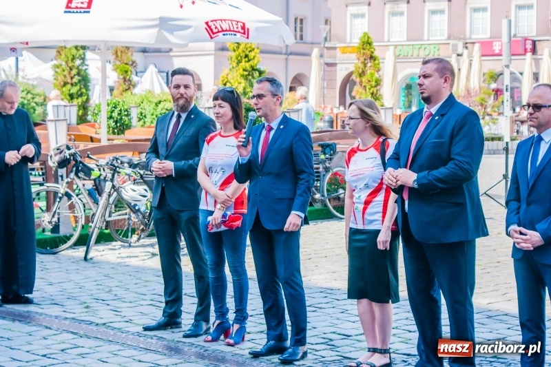 Zdjęcie w galerii na portalu naszraciborz.pl: XXI Rajd Środowisk Trzeźwościowych wyruszył na trasę [FOTO i WIDEO] wiadomości z regionu