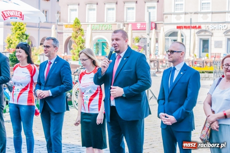 Zdjęcie w galerii na portalu naszraciborz.pl: XXI Rajd Środowisk Trzeźwościowych wyruszył na trasę [FOTO i WIDEO] wiadomości z regionu