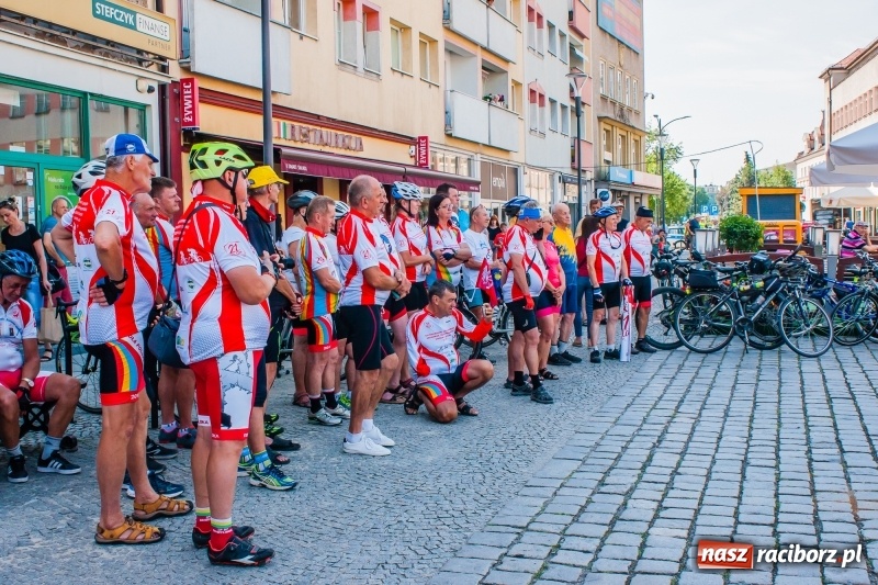 Zdjęcie w galerii na portalu naszraciborz.pl: XXI Rajd Środowisk Trzeźwościowych wyruszył na trasę [FOTO i WIDEO] wiadomości z regionu