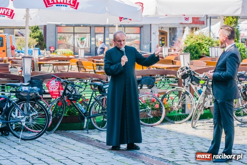 Zdjęcie w galerii na portalu naszraciborz.pl: XXI Rajd Środowisk Trzeźwościowych wyruszył na trasę [FOTO i WIDEO] wiadomości z regionu
