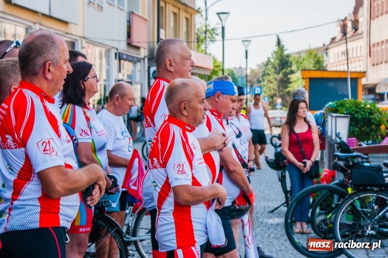 Zdjęcie w galerii na portalu naszraciborz.pl: XXI Rajd Środowisk Trzeźwościowych wyruszył na trasę [FOTO i WIDEO] wiadomości z regionu