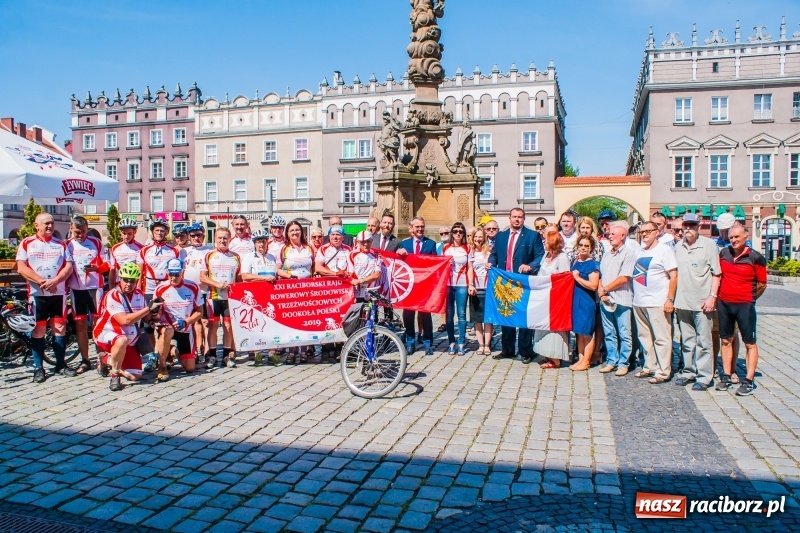 Zdjęcie w galerii na portalu naszraciborz.pl: XXI Rajd Środowisk Trzeźwościowych wyruszył na trasę [FOTO i WIDEO] wiadomości z regionu