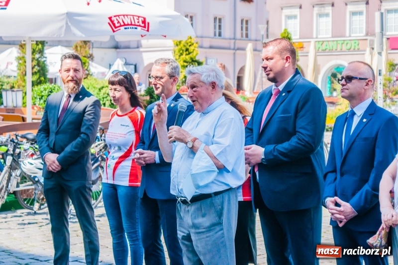 Zdjęcie w galerii na portalu naszraciborz.pl: XXI Rajd Środowisk Trzeźwościowych wyruszył na trasę [FOTO i WIDEO] wiadomości z regionu