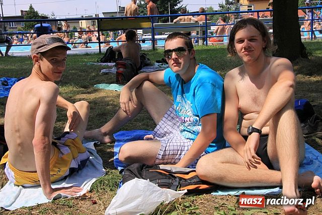 Zdjęcie w galerii na portalu naszraciborz.pl: Na basenie: moda czy wygoda? wiadomości z regionu