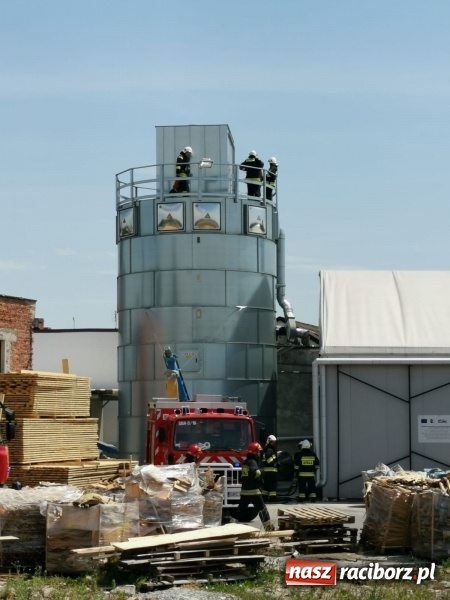 Zdjęcie w galerii na portalu naszraciborz.pl: Gorące popołudnie. Alarmy w Bieńkowicach oraz Pietrowicach Wielkich [FOTO] wiadomości z regionu