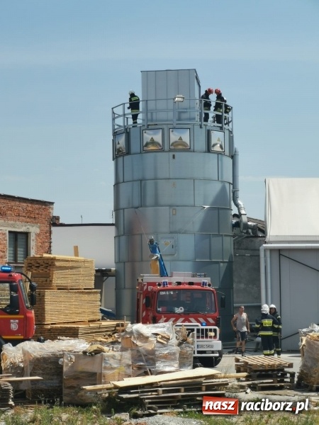 Zdjęcie w galerii na portalu naszraciborz.pl: Gorące popołudnie. Alarmy w Bieńkowicach oraz Pietrowicach Wielkich [FOTO] wiadomości z regionu