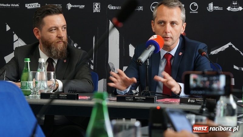 Zdjęcie w galerii na portalu naszraciborz.pl: Budowanie światłem na zamku. INTRO Festival i jego DNA  wiadomości z regionu