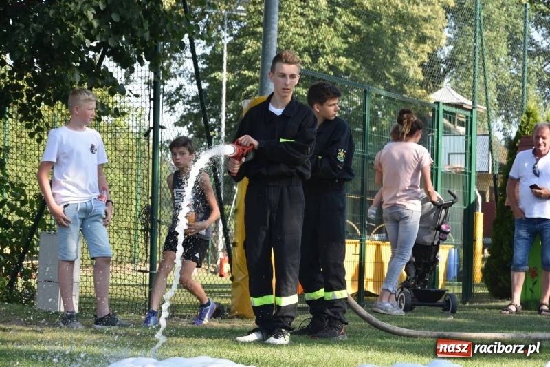 Zdjęcie w galerii na portalu naszraciborz.pl: W strażackiej drużynie jak w rodzinie [FOTO] wiadomości z regionu