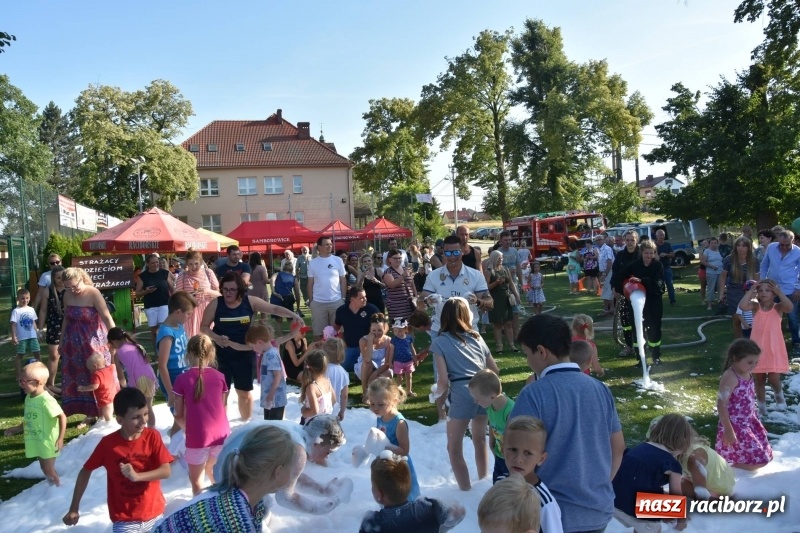Zdjęcie w galerii na portalu naszraciborz.pl: W strażackiej drużynie jak w rodzinie [FOTO] wiadomości z regionu