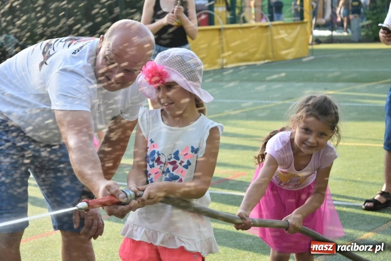 Zdjęcie w galerii na portalu naszraciborz.pl: W strażackiej drużynie jak w rodzinie [FOTO] wiadomości z regionu