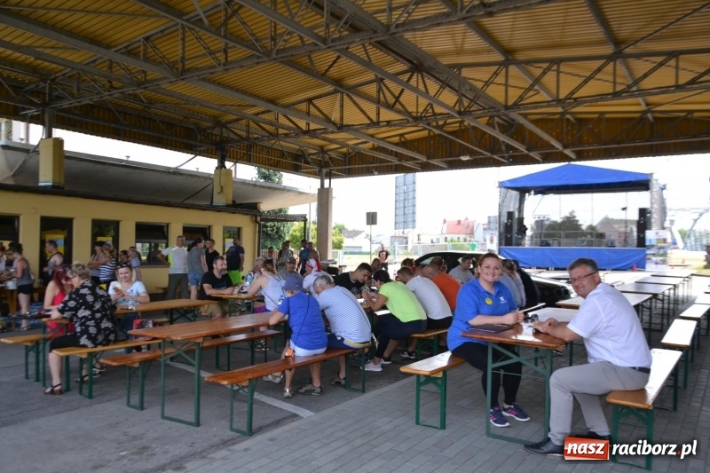 Zdjęcie w galerii na portalu naszraciborz.pl: Ludzie zaskoczeni tym, co zobaczyli na niebie [FOTO] wiadomości z regionu