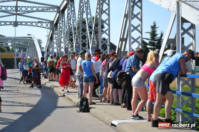 Zdjęcie w galerii na portalu naszraciborz.pl: Ludzie zaskoczeni tym, co zobaczyli na niebie [FOTO] wiadomości z regionu
