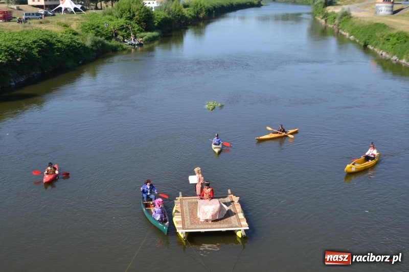 Zdjęcie w galerii na portalu naszraciborz.pl: Ludzie zaskoczeni tym, co zobaczyli na niebie [FOTO] wiadomości z regionu