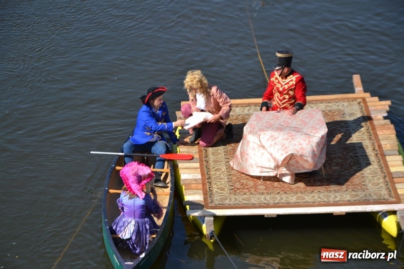 Zdjęcie w galerii na portalu naszraciborz.pl: Ludzie zaskoczeni tym, co zobaczyli na niebie [FOTO] wiadomości z regionu