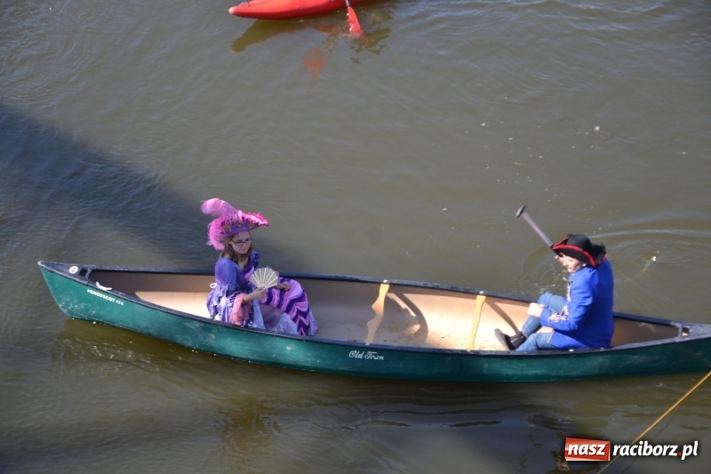 Zdjęcie w galerii na portalu naszraciborz.pl: Ludzie zaskoczeni tym, co zobaczyli na niebie [FOTO] wiadomości z regionu