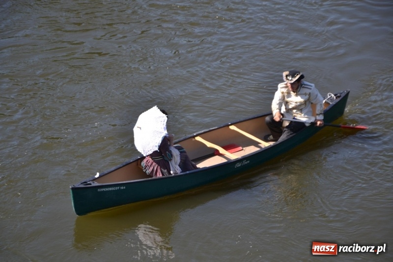 Zdjęcie w galerii na portalu naszraciborz.pl: Ludzie zaskoczeni tym, co zobaczyli na niebie [FOTO] wiadomości z regionu