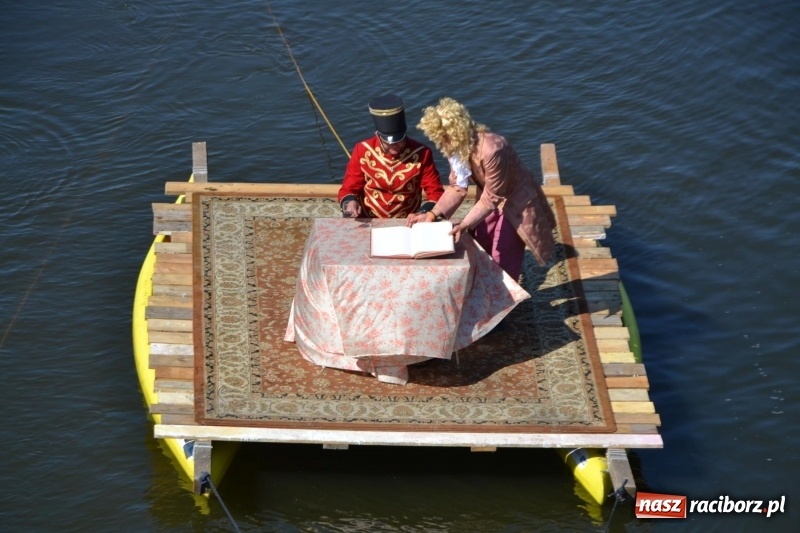Zdjęcie w galerii na portalu naszraciborz.pl: Ludzie zaskoczeni tym, co zobaczyli na niebie [FOTO] wiadomości z regionu