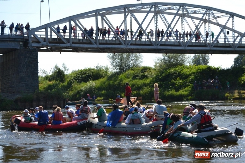 Zdjęcie w galerii na portalu naszraciborz.pl: Ludzie zaskoczeni tym, co zobaczyli na niebie [FOTO] wiadomości z regionu
