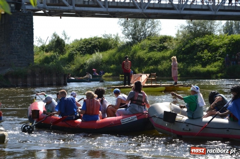 Zdjęcie w galerii na portalu naszraciborz.pl: Ludzie zaskoczeni tym, co zobaczyli na niebie [FOTO] wiadomości z regionu