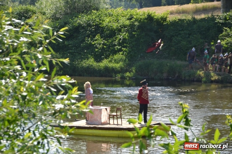 Zdjęcie w galerii na portalu naszraciborz.pl: Ludzie zaskoczeni tym, co zobaczyli na niebie [FOTO] wiadomości z regionu