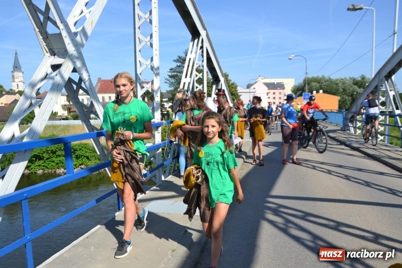Zdjęcie w galerii na portalu naszraciborz.pl: Ludzie zaskoczeni tym, co zobaczyli na niebie [FOTO] wiadomości z regionu