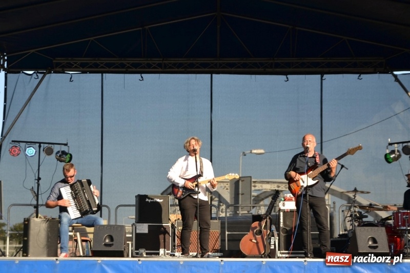 Zdjęcie w galerii na portalu naszraciborz.pl: Ludzie zaskoczeni tym, co zobaczyli na niebie [FOTO] wiadomości z regionu