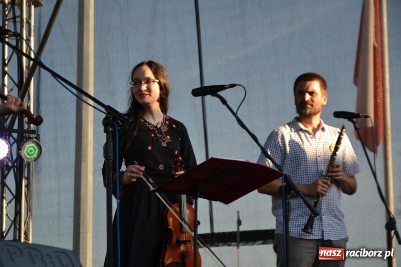 Zdjęcie w galerii na portalu naszraciborz.pl: Ludzie zaskoczeni tym, co zobaczyli na niebie [FOTO] wiadomości z regionu