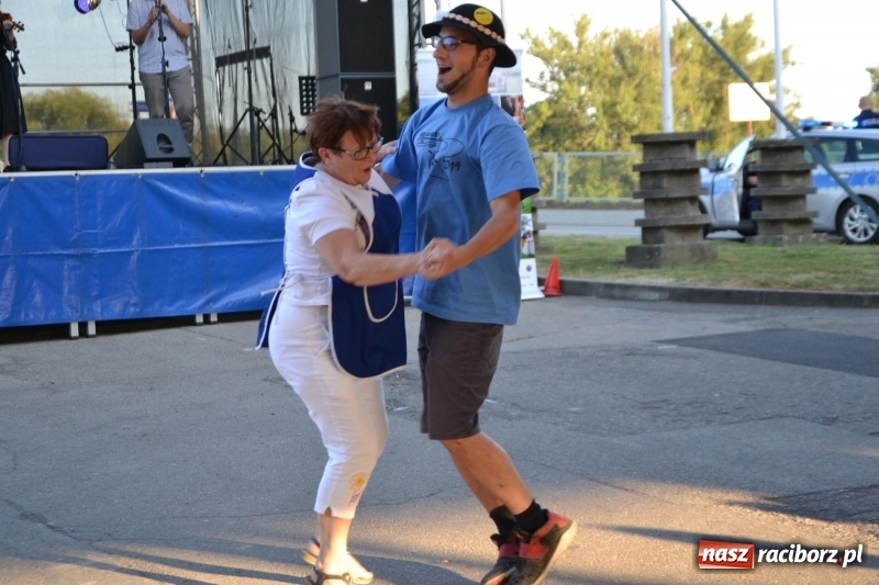 Zdjęcie w galerii na portalu naszraciborz.pl: Ludzie zaskoczeni tym, co zobaczyli na niebie [FOTO] wiadomości z regionu