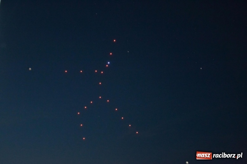 Zdjęcie w galerii na portalu naszraciborz.pl: Ludzie zaskoczeni tym, co zobaczyli na niebie [FOTO] wiadomości z regionu