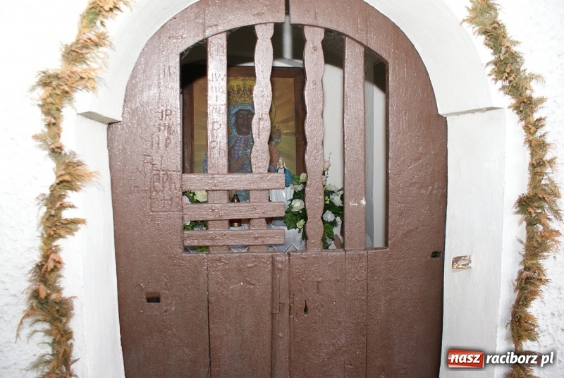 Zdjęcie w galerii na portalu naszraciborz.pl: Powstańcze opowieści. Tajemnice kapliczki na Grobli  wiadomości z regionu