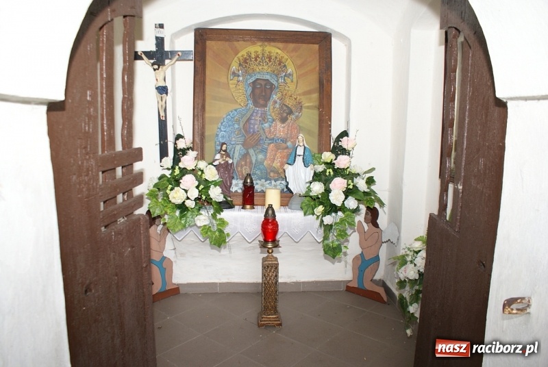 Zdjęcie w galerii na portalu naszraciborz.pl: Powstańcze opowieści. Tajemnice kapliczki na Grobli  wiadomości z regionu