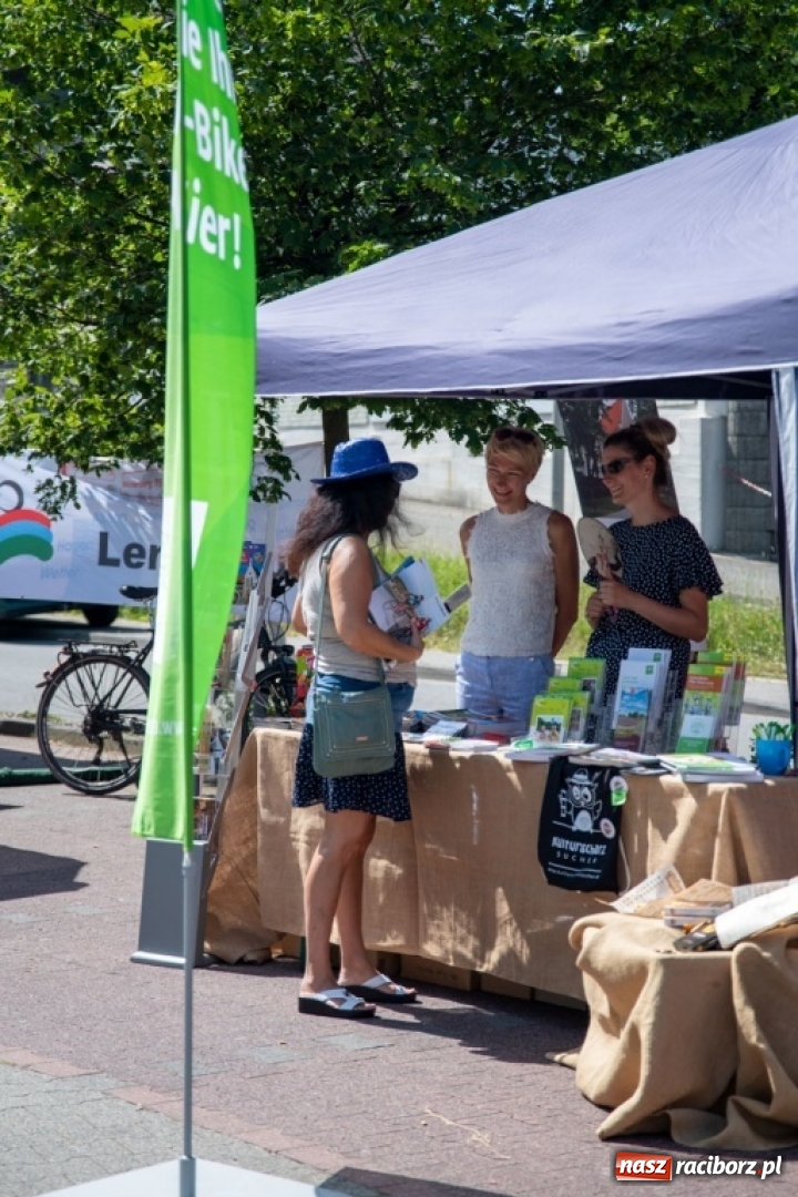 Zdjęcie w galerii na portalu naszraciborz.pl: Powiat raciborski na Dniu bez Samochodu w Niemczech  wiadomości z regionu