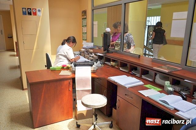 Zdjęcie w galerii na portalu naszraciborz.pl: Limity w poradniach wciąż za małe wiadomości z regionu