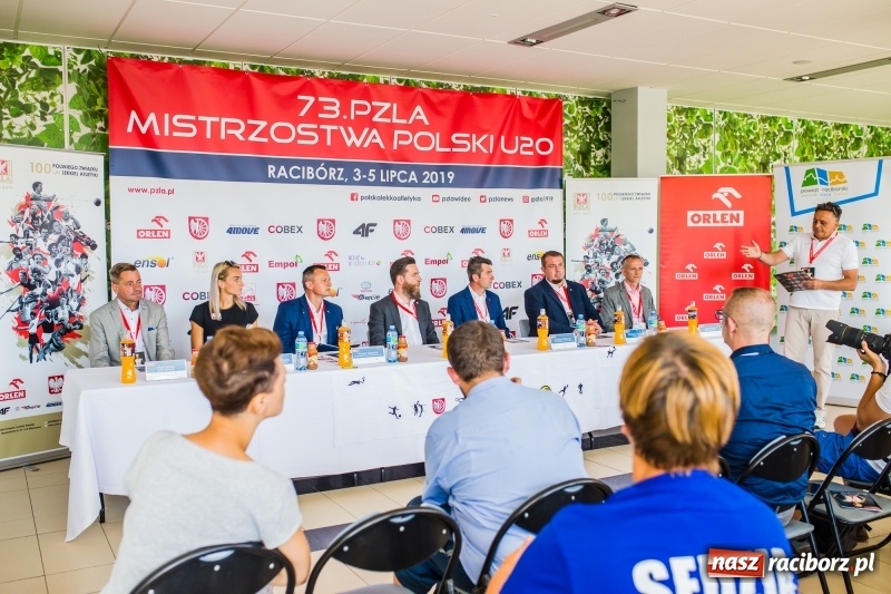 Zdjęcie w galerii na portalu naszraciborz.pl: Raciborska królowa lekkiej atletyki życzyła dobrych wyników [FOTO i WIDEO] wiadomości z regionu