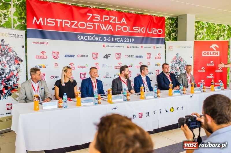 Zdjęcie w galerii na portalu naszraciborz.pl: Raciborska królowa lekkiej atletyki życzyła dobrych wyników [FOTO i WIDEO] wiadomości z regionu