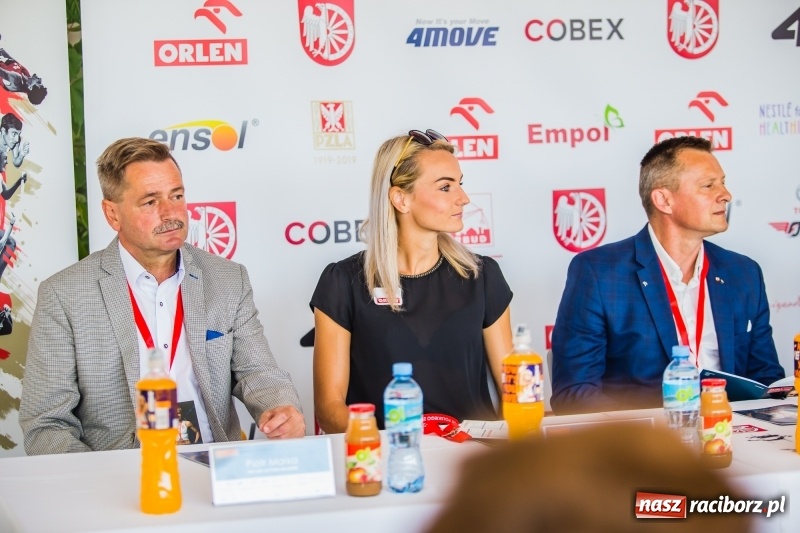 Zdjęcie w galerii na portalu naszraciborz.pl: Raciborska królowa lekkiej atletyki życzyła dobrych wyników [FOTO i WIDEO] wiadomości z regionu