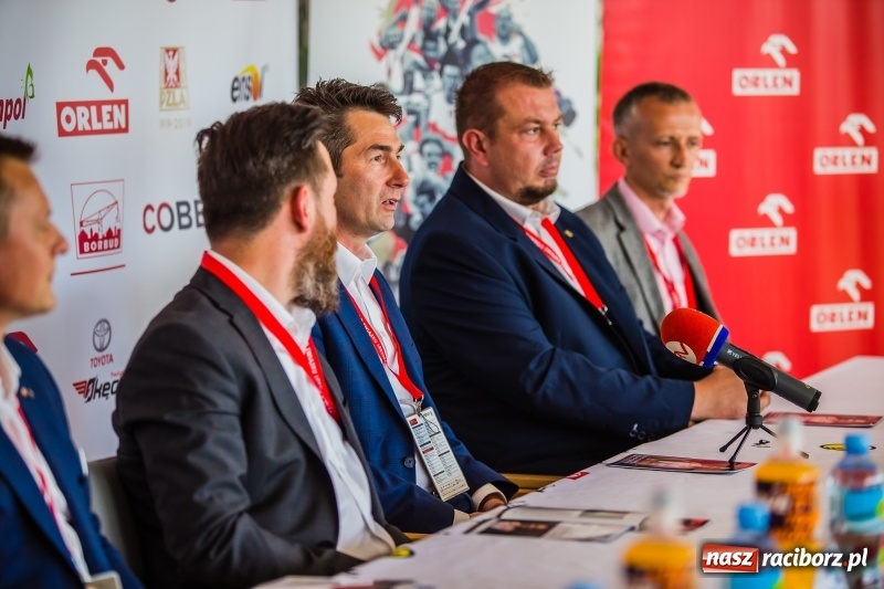 Zdjęcie w galerii na portalu naszraciborz.pl: Raciborska królowa lekkiej atletyki życzyła dobrych wyników [FOTO i WIDEO] wiadomości z regionu