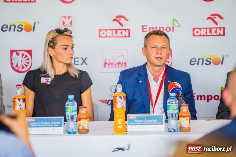 Zdjęcie w galerii na portalu naszraciborz.pl: Raciborska królowa lekkiej atletyki życzyła dobrych wyników [FOTO i WIDEO] wiadomości z regionu